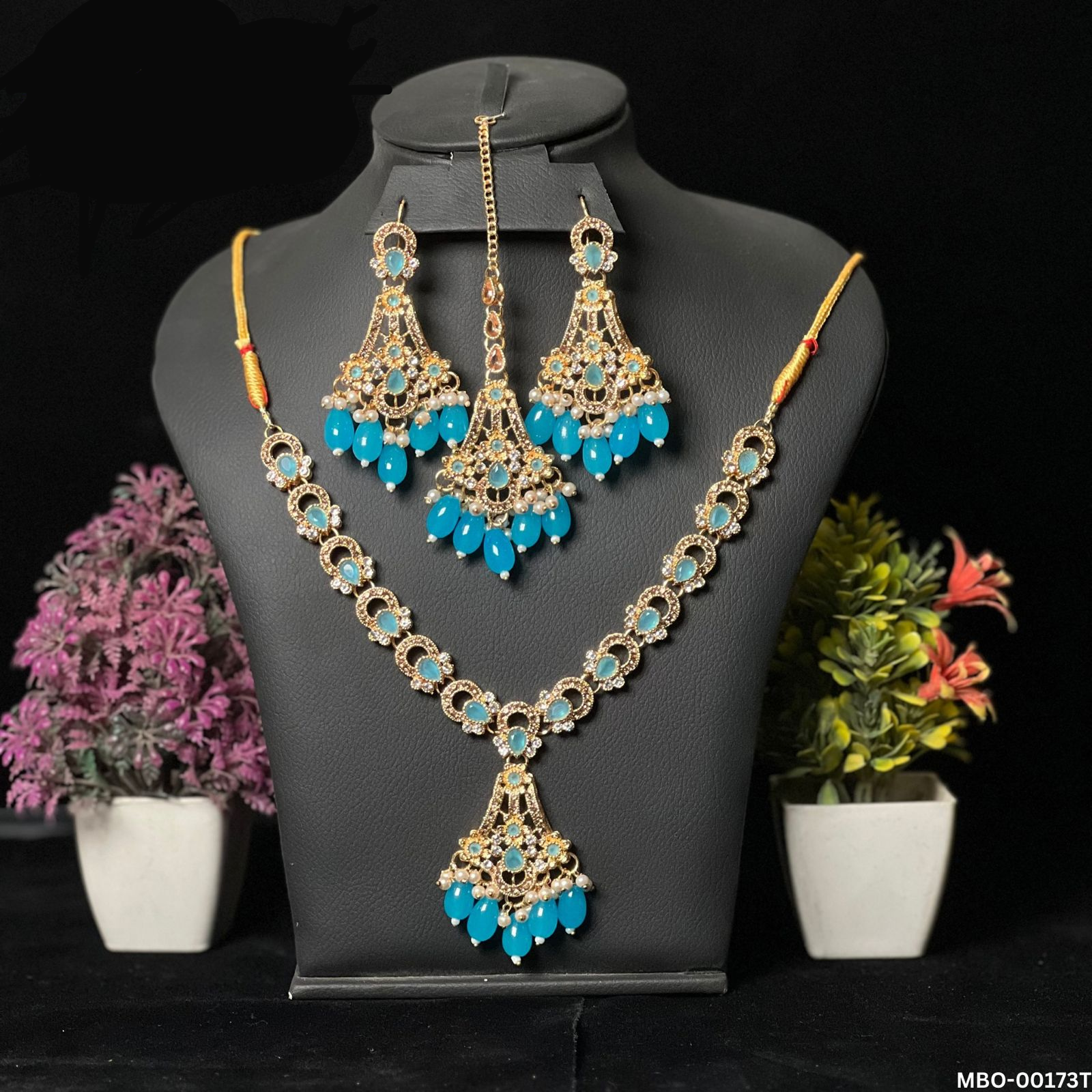 "Royal Elegance Jewelry Set"